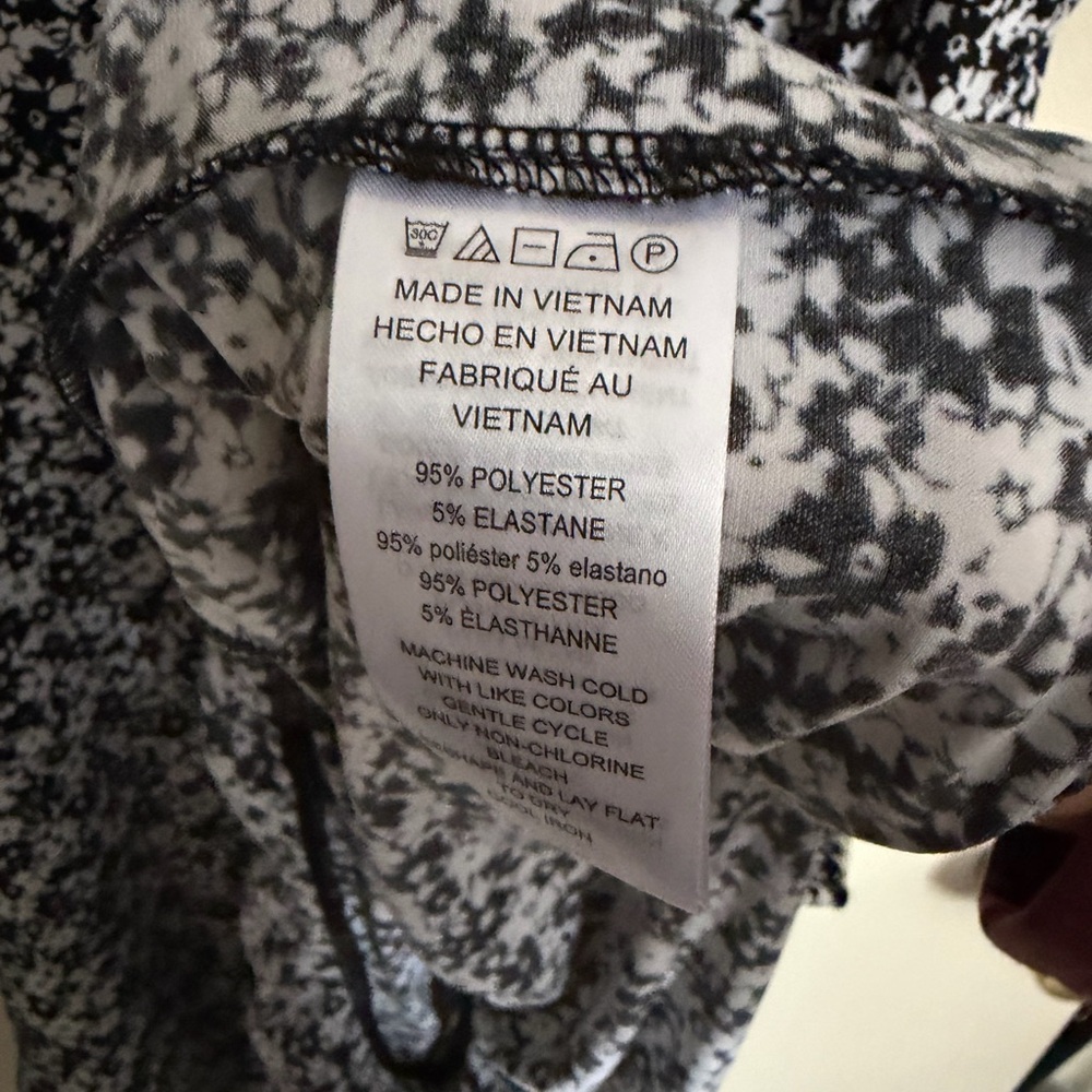 Michael Kors Floral Black and White Women's wrap dress - Picture 3 of 3